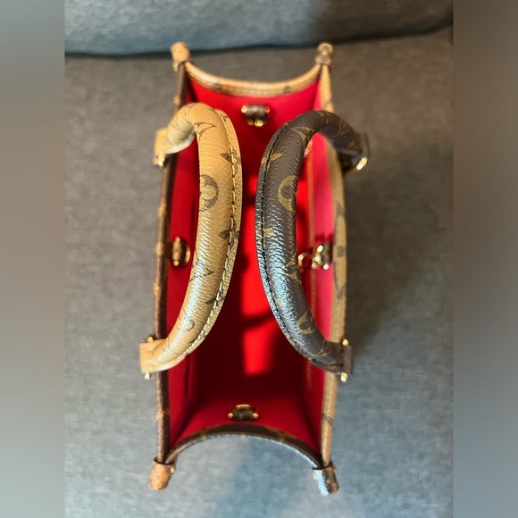 Louis Vuitton OntheGo PM monogram Reverse (Bag only) - Picture 9 of 14